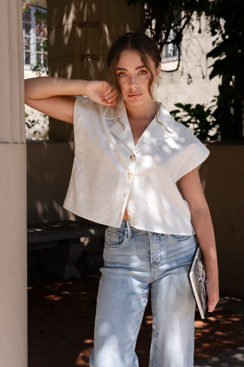 Kenna High Rise Cropped Wide Leg Jeans Light Wash