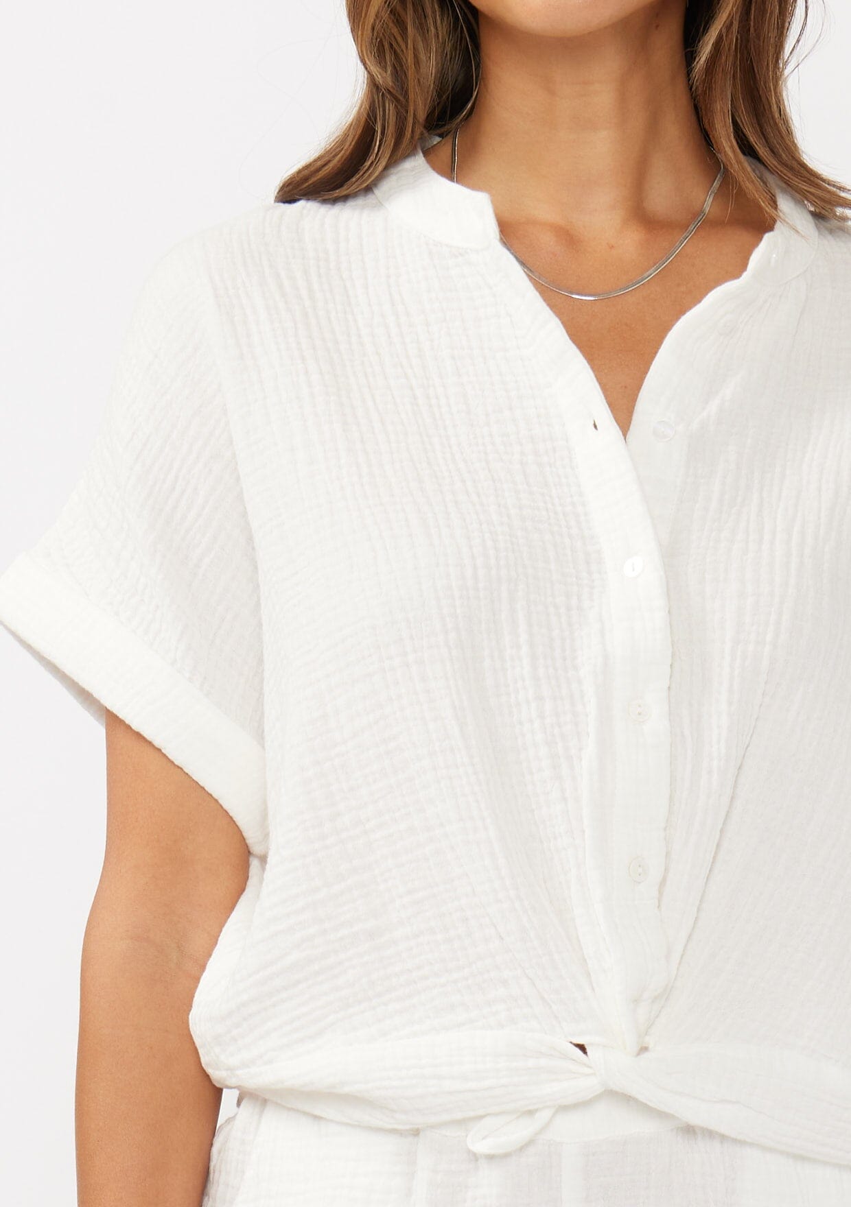 Wander Free Twist Front Top