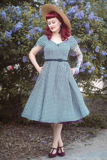 Lily Houndstooth Sleeved Full Circle Dress in Black/White