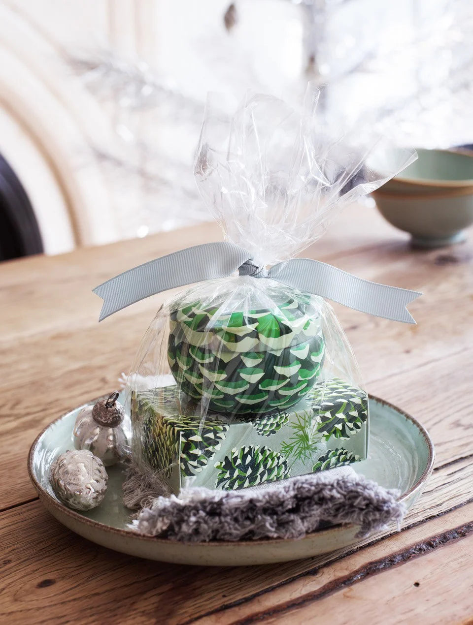 Soap & Paper Factory Roland Candle + Soap Set