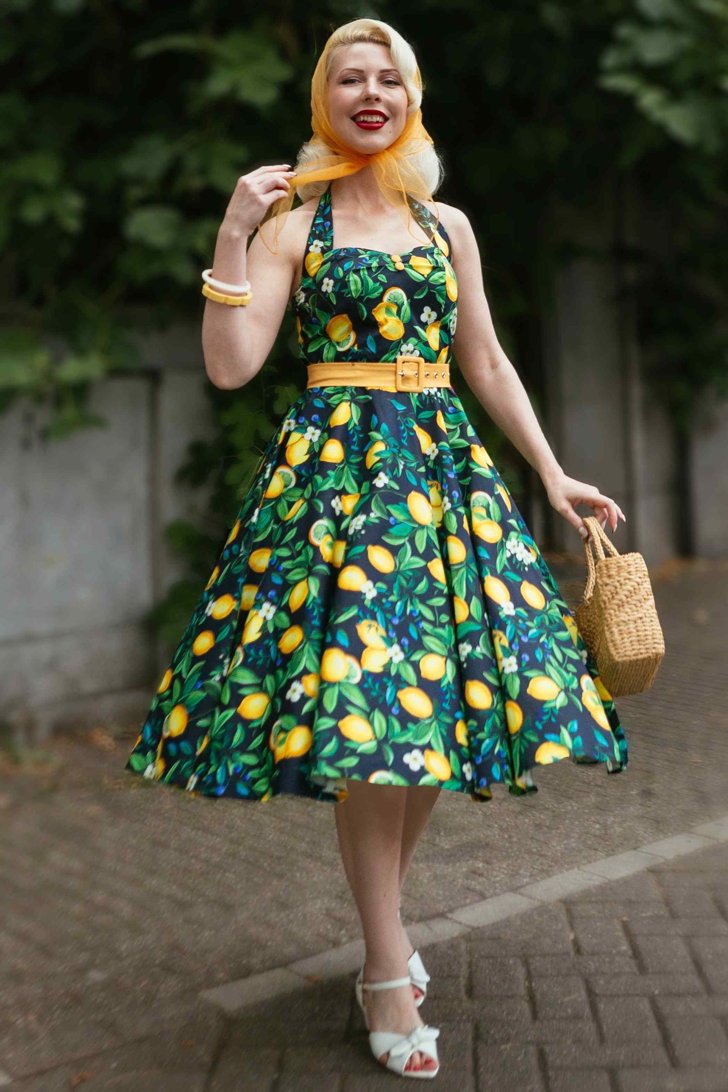 Daisy Lemon Halter Dress In Black