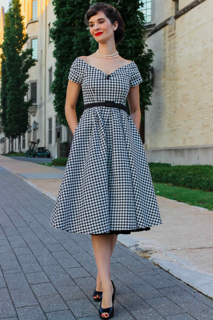 Lily Houndstooth Sleeved Full Circle Dress in Black/White